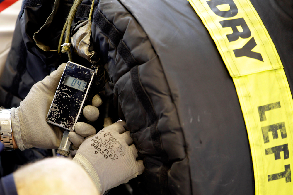 ������� �������� ������ �������� �������� �� ����� Pirelli P Zero Yellow