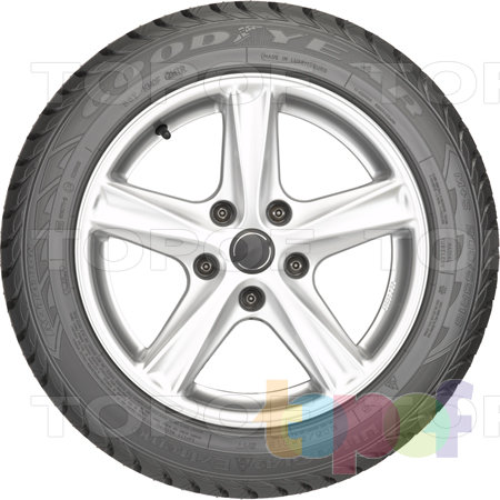 Шины Goodyear Ultra Grip Extreme ракурс #3